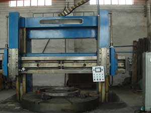 普通雙柱立式車(chē)床